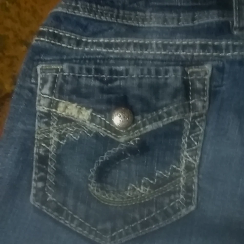 Silver Suki Mid Capris